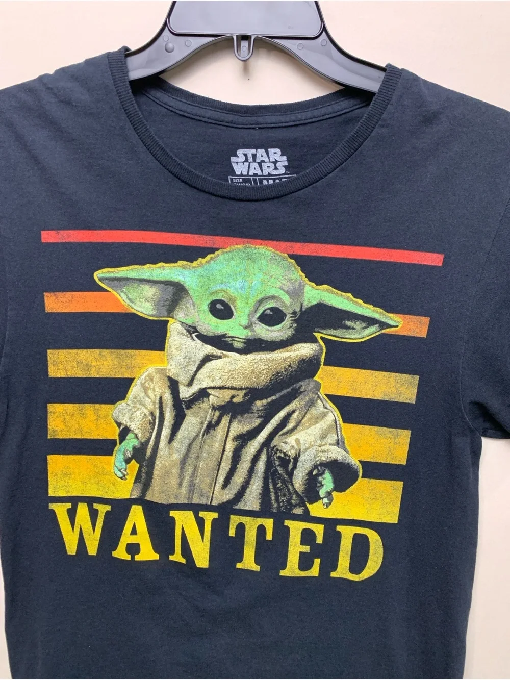 Star Wars The Mandolorian The Child' Baby Yoda Wanted Graphic Tee - Black Small